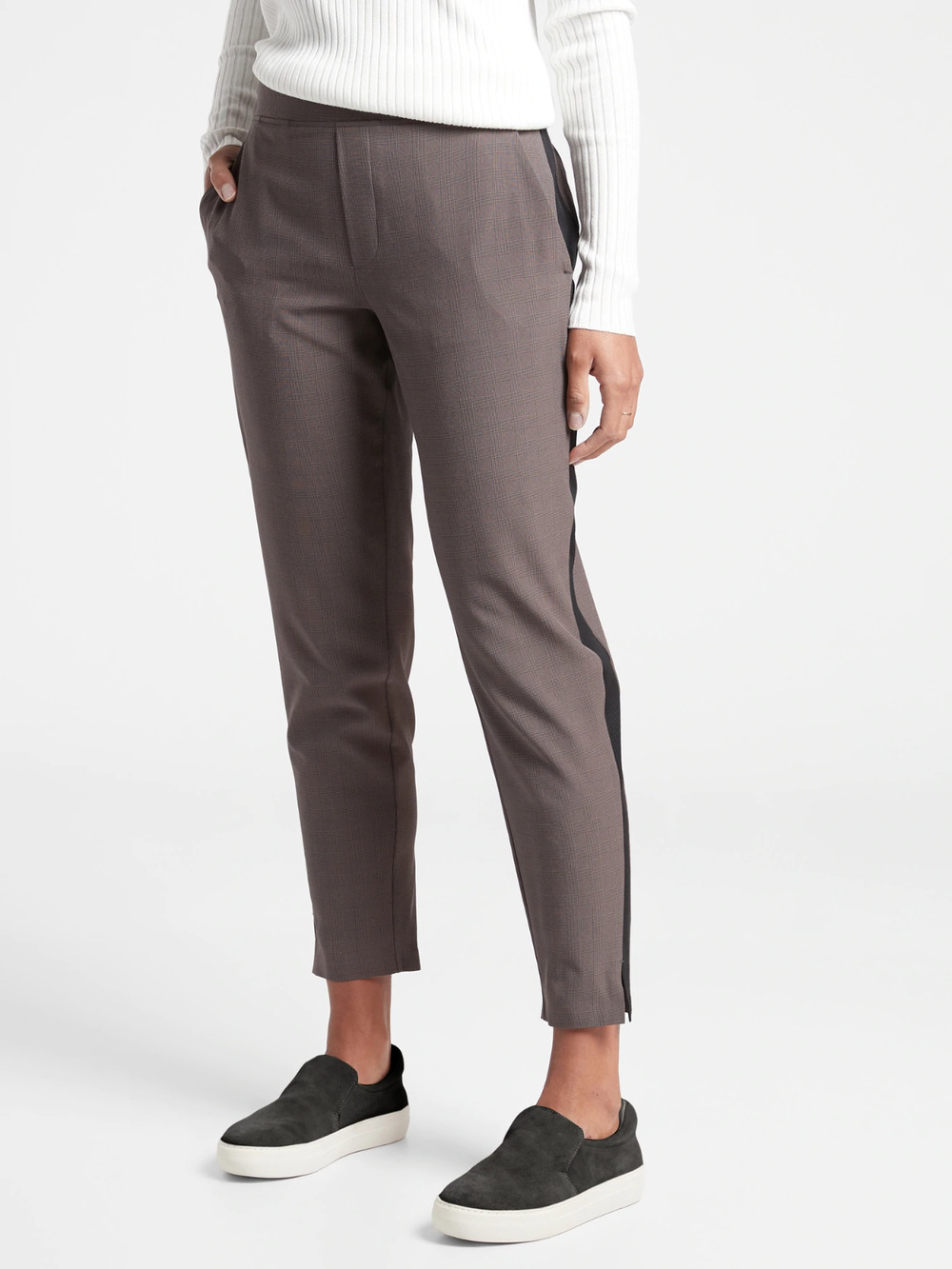 NWOT Athleta Brooklyn Plaid Ankle Pant, Black/ Grey Plaid SIZE 4 #486213 W0107